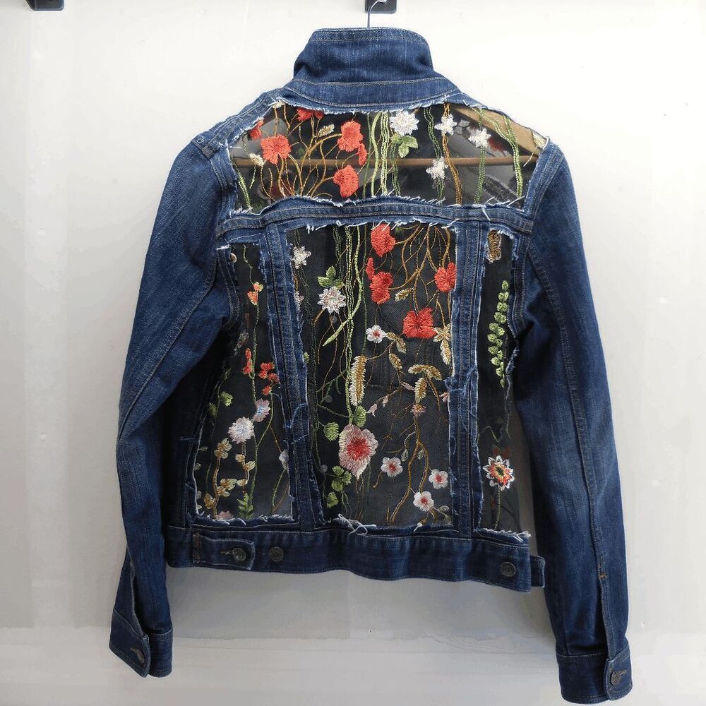 Old Navy Womens Jacket Small Blue‎ Embroidered 3D Lace Floral Sheer Denim Snap - Picture 3 of 4